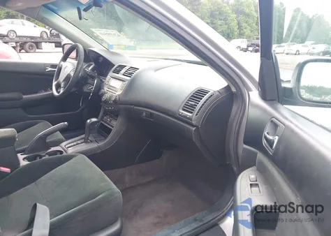 2006 Honda Accord 2.4 Vp from USA, damaged, VIN 1HGCM56146A026717